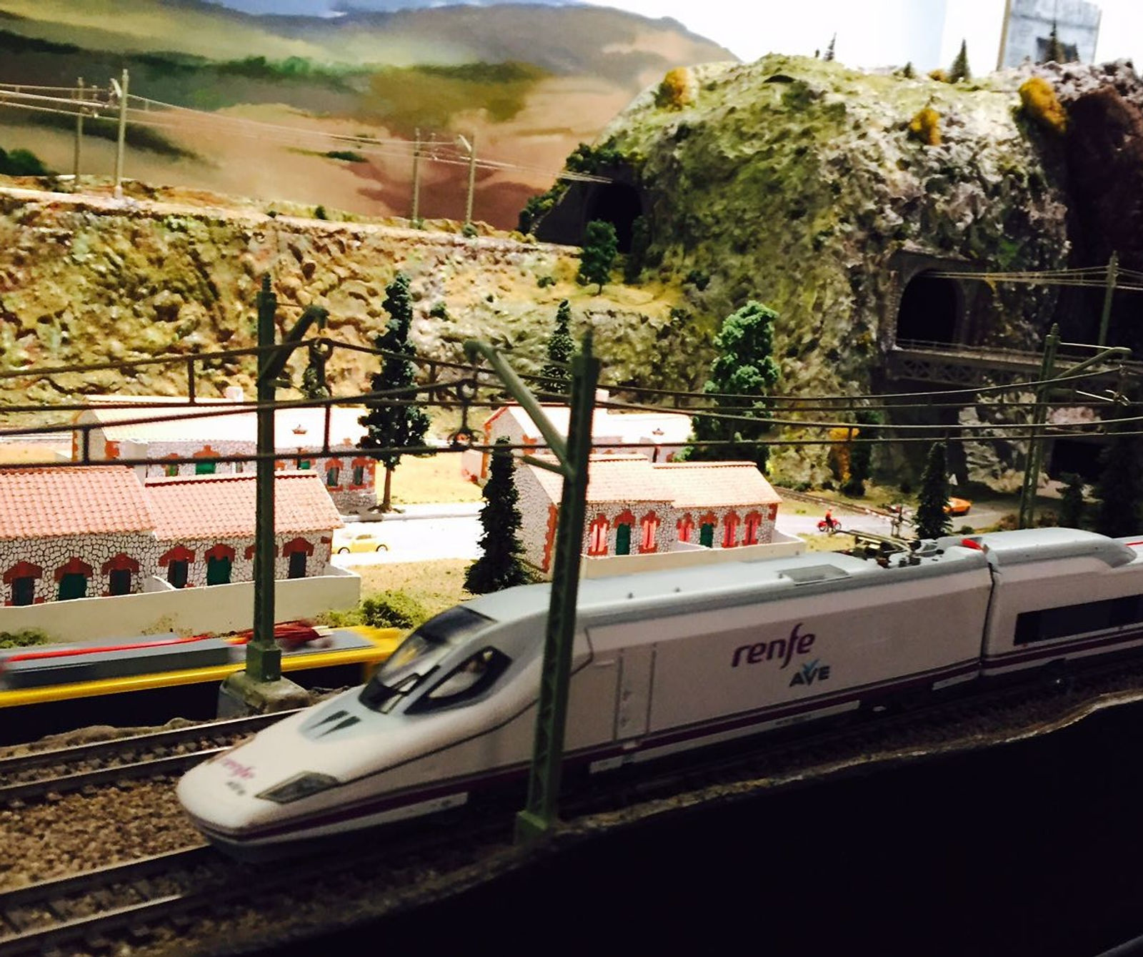 Maqueta del AVE re Renfe